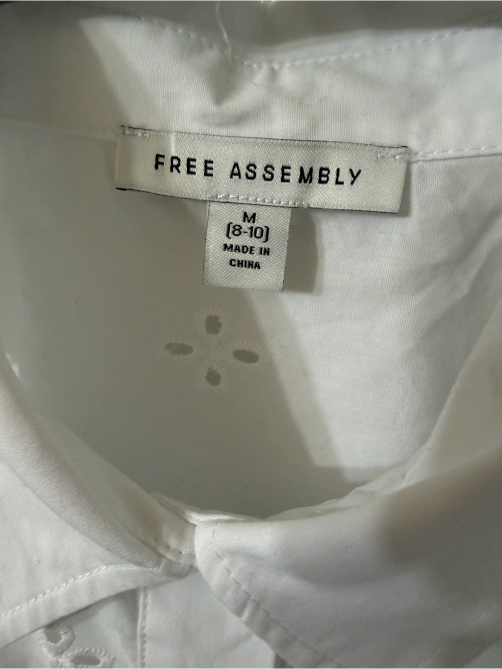 Free Assembly White Cropped Eyelet Button Down Top(Size Medium) - Picture 7 of 8